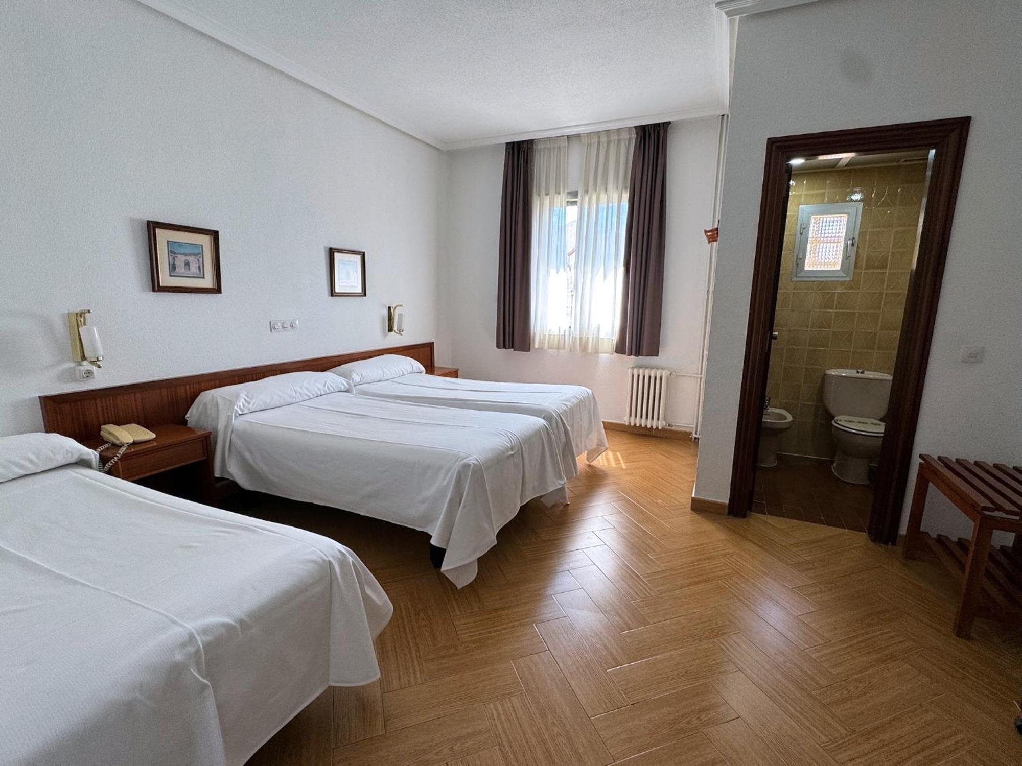 Hotel Ele Acueducto Segovia Exterior photo