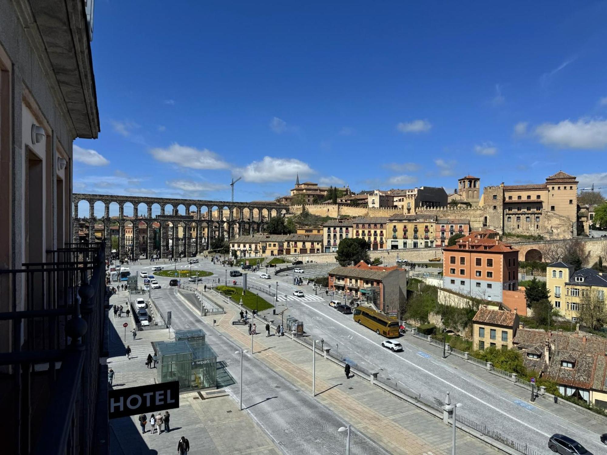 Hotel Ele Acueducto Segovia Exterior photo